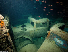 Bảo tàng xe quân sự dưới đáy đại dương