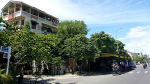 Đại gia cùng quẫn nợ nần: Nã súng vào đầu, nhảy cầu tự tử