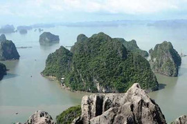 Quảng Ninh có đồng ý 'bán' Vịnh Hạ Long cho Bitexco?