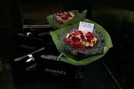 Cường đô la 'vung tiền' mua quà sang tặng Hà Hồ