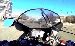 Video: Giá đắt cho phút bốc đồng cầm lái Ducati