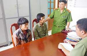 Bắt kẻ bắn chết người bị truy nã