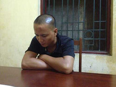 Bắt khẩn cấp đối tượng 'đại náo' bệnh viện Bạch Mai