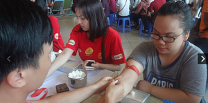 Tình người từ những giọt máu hồng