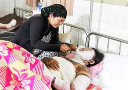 Nỗi đau hai người mẹ có con bị tạt xăng đốt trong đêm