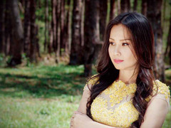 Cẩm Ly tái xuất với album 'Hát cho người tình nhớ'