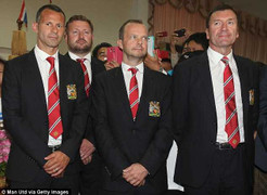 Adidas ra yêu sách, Man Utd dễ mất 'núi' tiền