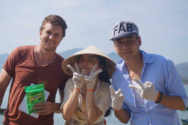 Chàng đạo diễn Mỹ nổi tiếng xem Việt Nam là quê hương