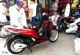 Xe Honda bỗng đắt hàng trong tháng Ngâu