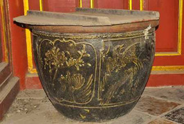 Bí ẩn về 'rắn thần' và chiếc chậu cổ ở lăng Gia Long