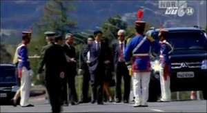 Clip: Xe chở Thủ tướng Nhật Bản bị tai nạn ở Brazil