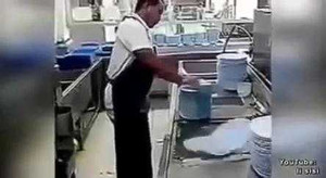 Há hốc mồm xem rửa bát siêu tốc