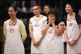 Trực tiếp Vua đầu bếp: Thí sinh vất vả chinh phục BGK