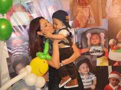 Loạt kiều nữ Việt thú nhận làm mẹ đơn thân