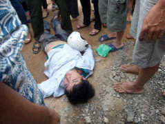 Người dân đánh bất tỉnh tên trộm vàng