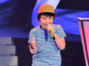 Clip 'cậu bé tóc xù' Hoàng Anh hát sôi động