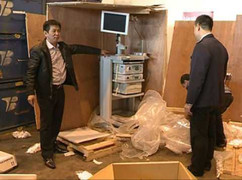 Bắt trùm buôn bán thiết bị y tế quá đát