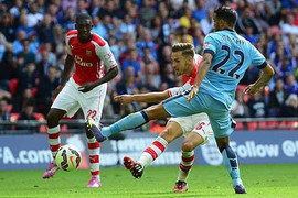 Arsenal đại thắng: Đừng vội mừng vì đó chưa phải Man City