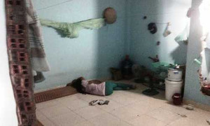 Cha rụng rời thấy con gái nằm giữa 2 'yêu râu xanh'