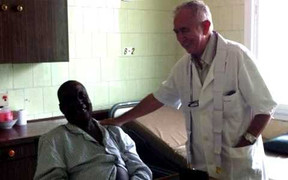 Tin sáng: Châu Âu có công dân đầu tiên tử vong vì Ebola