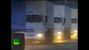 Clip: Gần 300 xe tải Nga rầm rập tiến về biên giới Ukraine