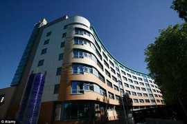 Mắc kẹt đồ chơi người lớn, vì ngượng mà tử vong