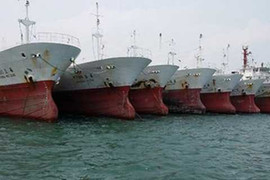 Chồng đại gia Diệu Hiền vay tiền mua tàu, sắm máy bay