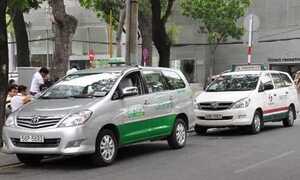 Cấm taxi tỉnh lẻ đón khách tại HN: Quy định khó hiểu
