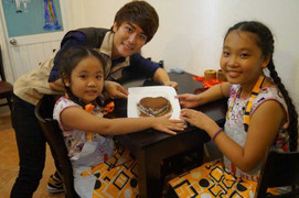 Ca sỹ Huy Nam nhóm La Thăng hóa thân thành hiệp sỹ