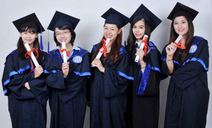 131 thủ khoa xuất hiện trong MV ‘Tổ quốc gọi tên mình’