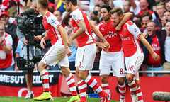 'Thần chết' ghi bàn, Arsenal thắng nghẹt thở
