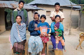 Hủ tục quái gở: Mẹ lấy chồng, con cũng thành vợ cha dượng