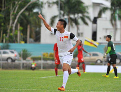 Clip: Em họ Văn Quyến ghi bàn thứ 2 cho U19 Việt Nam