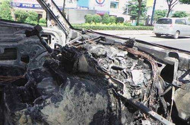 Xe khách chở bệnh nhân rời khỏi TP.HCM bốc cháy dữ dội