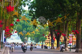 Hà Nội không chi ngân sách vào trang trí công cộng dịp lễ