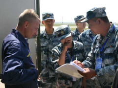 Trung Quốc rầm rộ diễn tập chống khủng bố