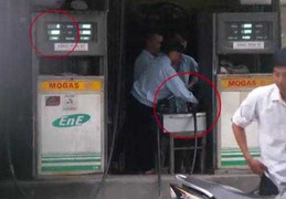 Lật tẩy thủ đoạn ăn cắp trắng trợn mới của nhân viên cây xăng