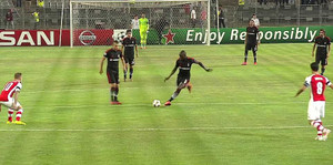 'Hàng thải' Chelsea sút bóng 'ảo' như game