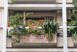 Hiểm họa lan can 'tử thần' rình rập trẻ em ở Sài Gòn