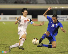 Clip: U19 Việt Nam 'nhừ đòn' với kungfu Thái Lan