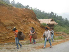 Bắt 3 đối tượng lừa gái bản bán sang Trung Quốc