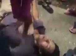 Clip: Một phụ nữ nhảy lên ngực thanh niên 'sốc thuốc' để cấp cứu