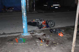 Clip: Đâm vào cột điện, một người tử vong tại chỗ