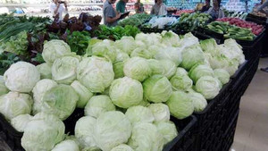 Rau quả Trung Quốc 'lẻn' vào siêu thị