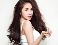 Thủy Tiên vấp nghi án dùng photoshop để có vòng eo con kiến