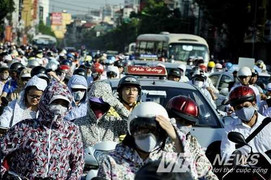 Lùi thời hạn cấm ô tô vào tuyến đường huyết mạch