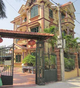 Người đàn bà cụt hai bàn tay xây biệt thự thế nào?