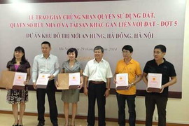 Đô thị An Hưng bàn giao 150 sổ đỏ cho khách hàng