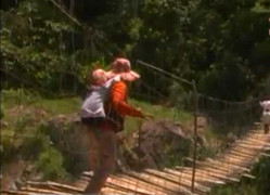 Clip: Dân Quảng Ngãi đánh cược với Tử thần