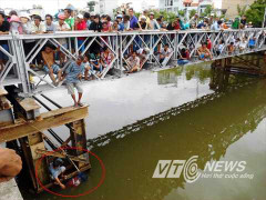 Rác nổi lềnh bềnh, nước thối nồng nặc 'tra tấn' người Sài Gòn